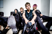 ONE OK ROCK